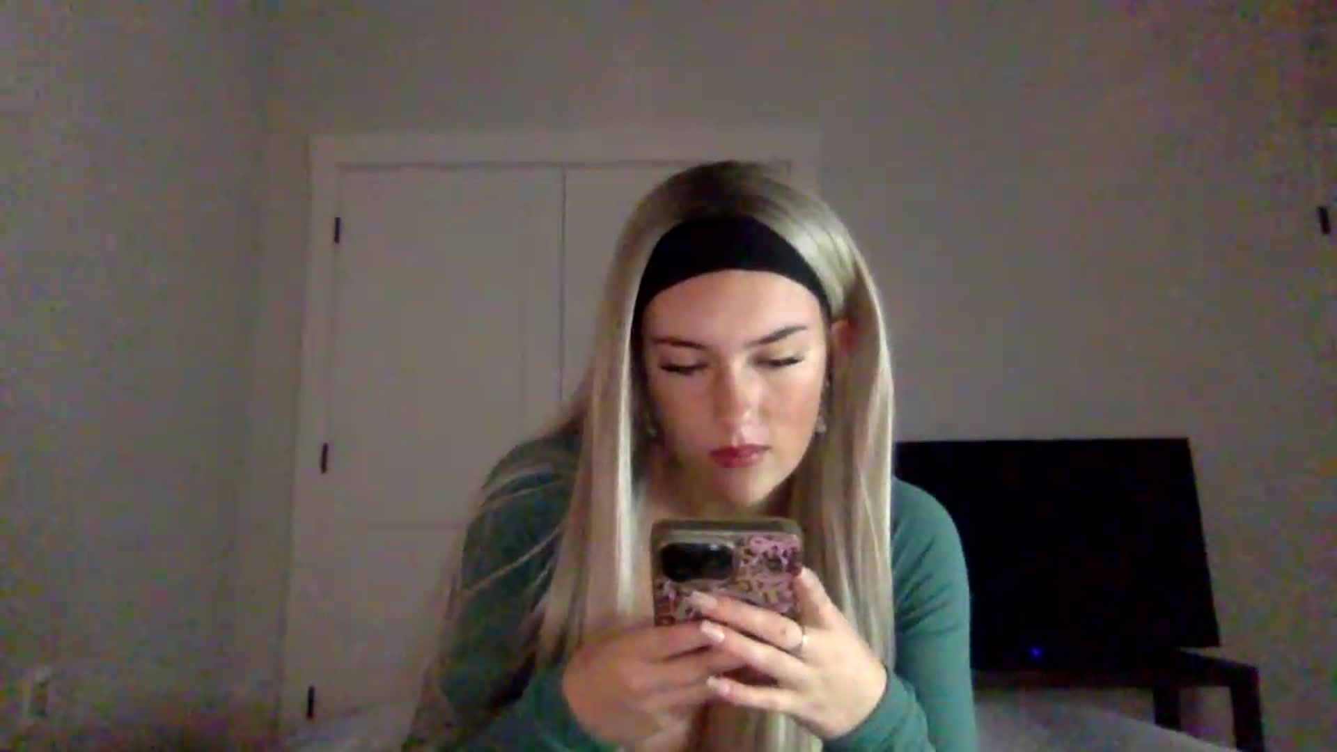 Gallery image thumbnail from Audreylane07's myfreecams stream on, 07/16/2026, 03:41 image 2 of 20