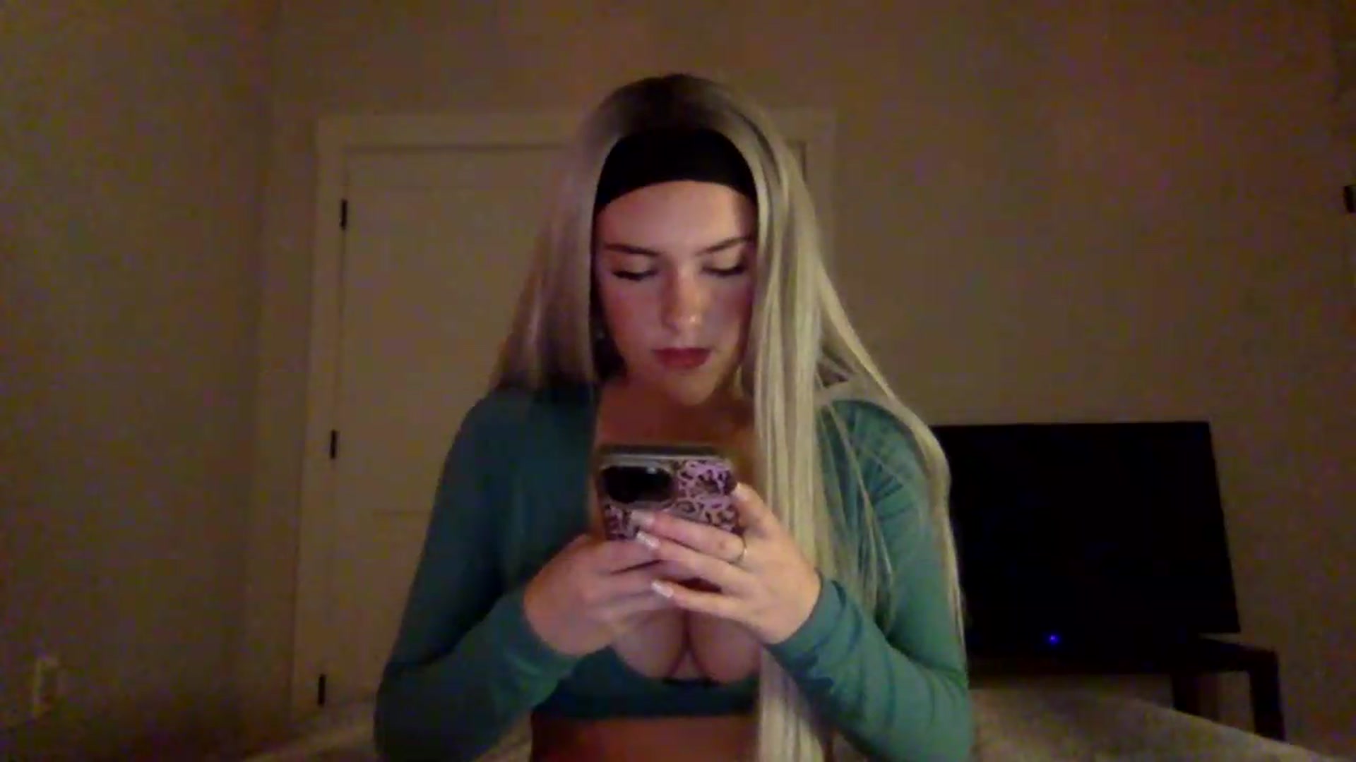 Gallery image thumbnail from Audreylane07's myfreecams stream on, 07/16/2026, 03:41 image 16 of 20