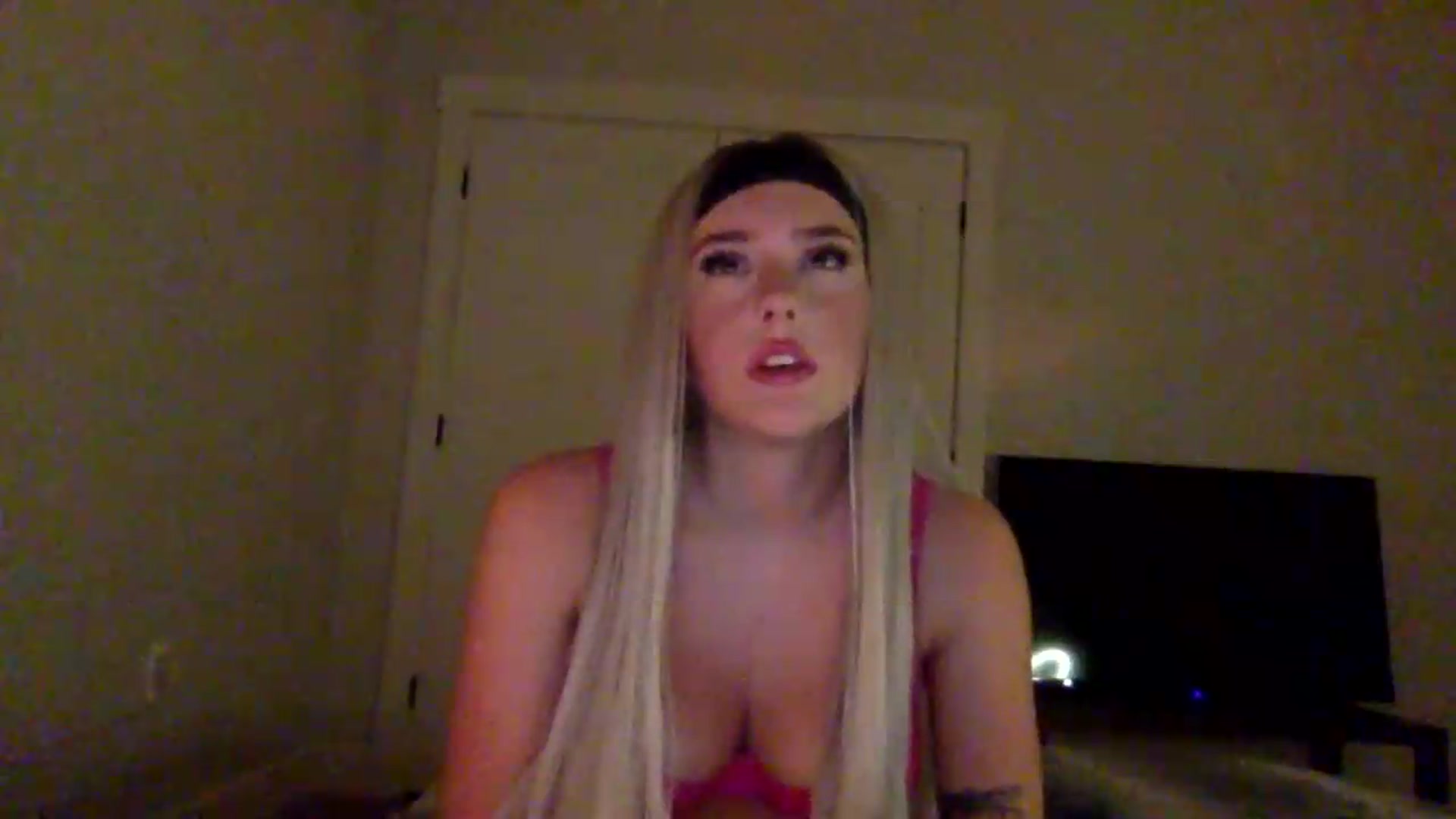 Gallery image thumbnail from Audreylane07's myfreecams stream on, 07/17/2026, 05:41 image 18 of 20