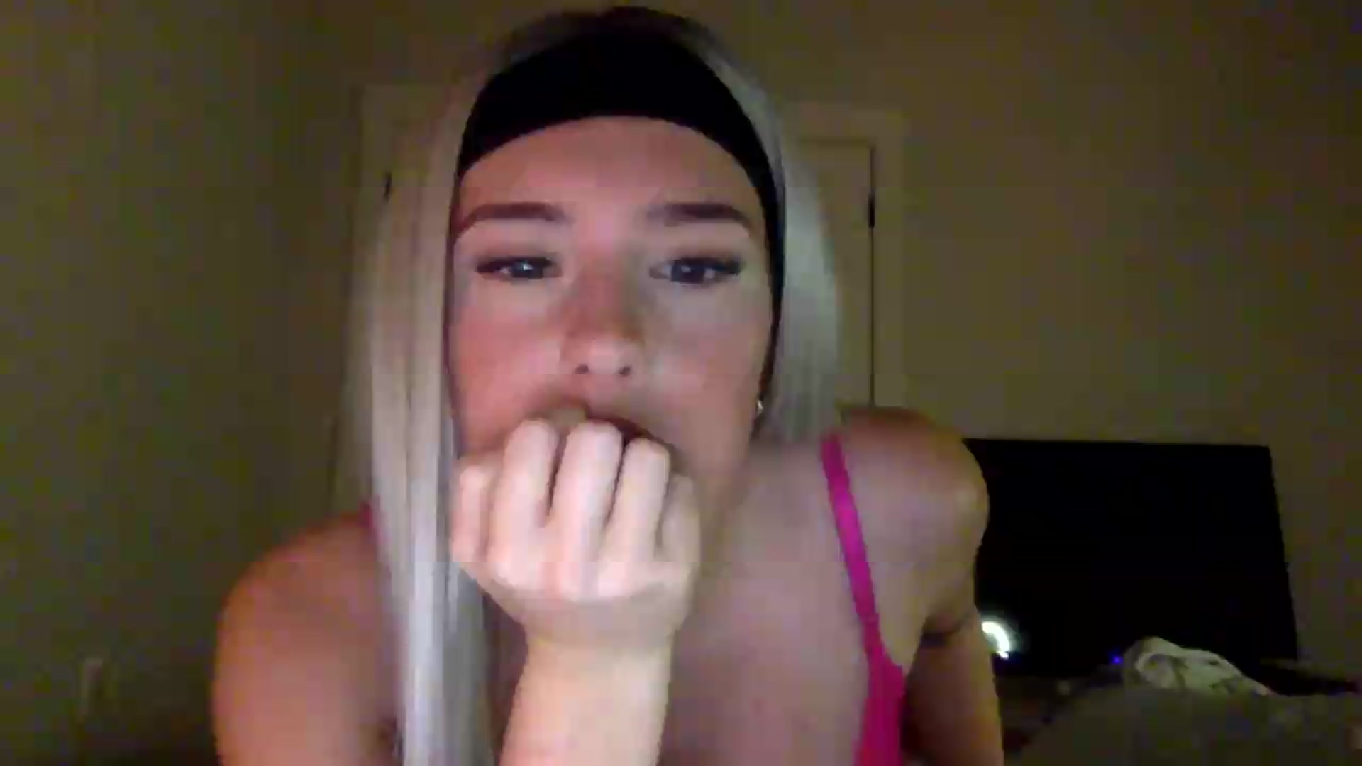 Gallery image thumbnail from Audreylane07's myfreecams stream on, 07/21/2026, 01:08 image 18 of 20