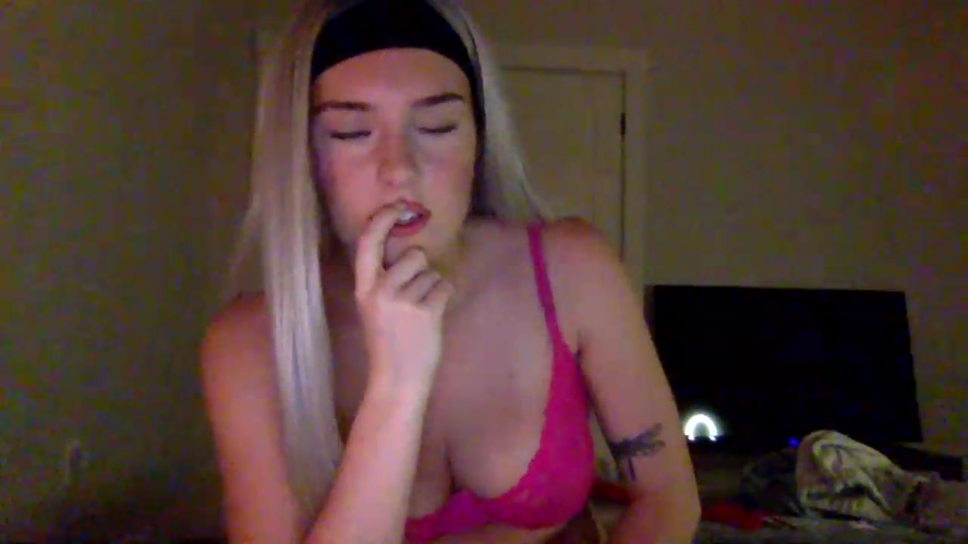 Gallery image thumbnail from Audreylane07's myfreecams stream on, 07/21/2026, 01:49 image 7 of 20