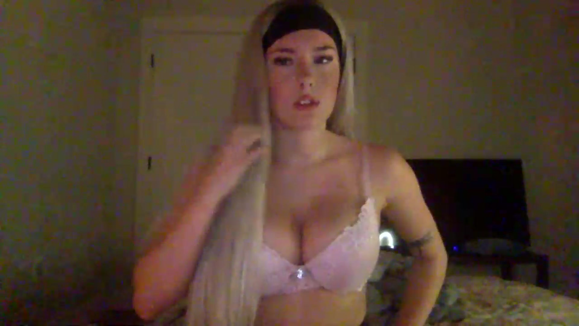 Gallery image thumbnail from Audreylane07's myfreecams stream on, 07/24/2026, 02:42 image 4 of 20