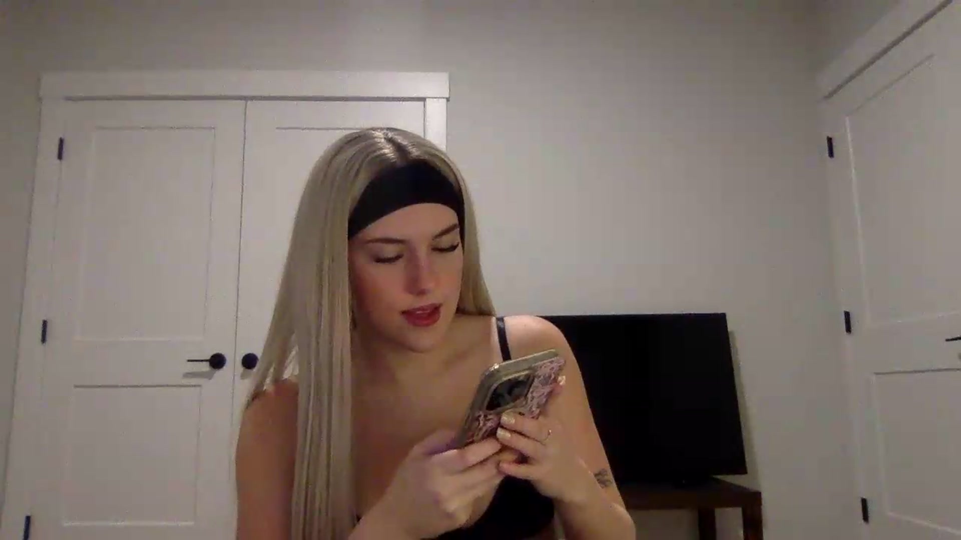 Gallery image thumbnail from Audreylane07's myfreecams stream on, 07/28/2026, 02:15 image 4 of 20