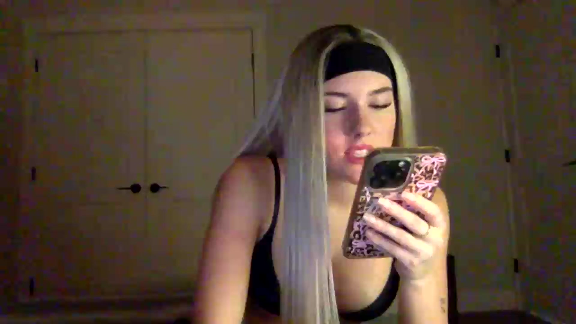 Gallery image thumbnail from Audreylane07's myfreecams stream on, 07/28/2026, 03:39 image 4 of 20