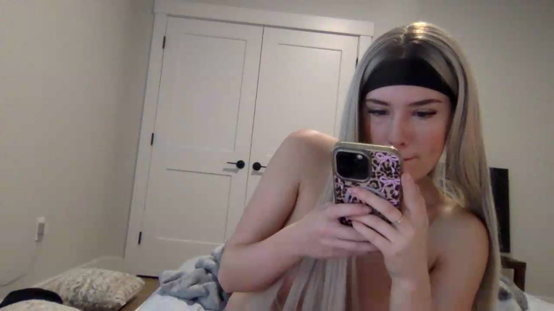 Gallery image thumbnail from Audreylane07's myfreecams stream on, 07/29/2026, 17:41 image 4 of 20