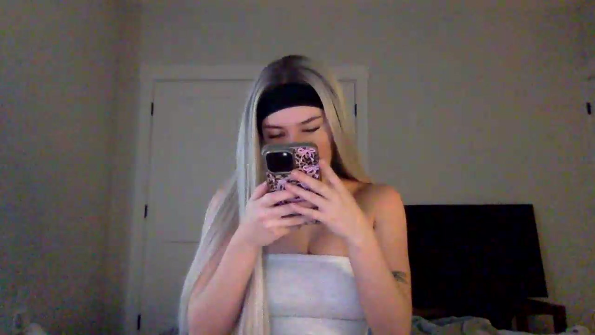 Gallery image thumbnail from Audreylane07's myfreecams stream on, 07/31/2026, 13:38 image 18 of 20