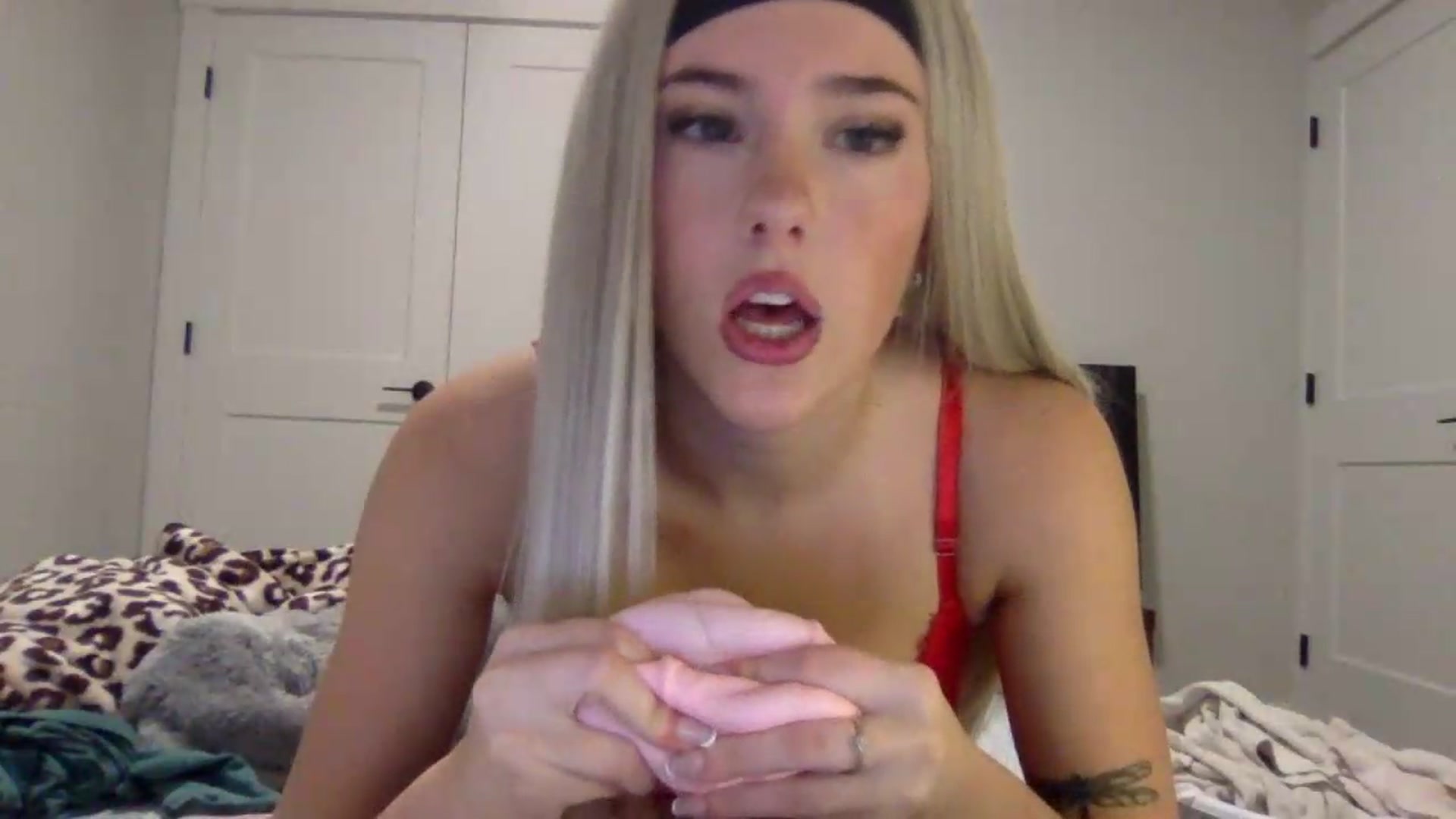 Gallery image thumbnail from Audreylane07's myfreecams stream on, 08/03/2026, 19:54 image 15 of 20