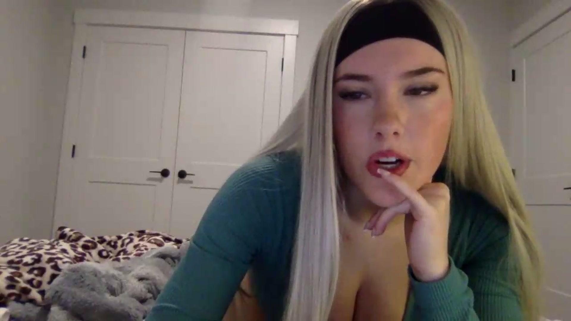 Gallery image thumbnail from Audreylane07's myfreecams stream on, 08/03/2026, 19:54 image 3 of 20