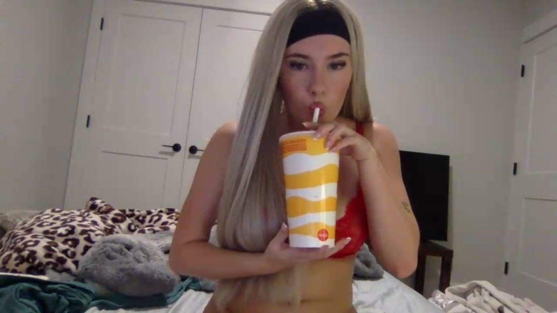 Gallery image thumbnail from Audreylane07's myfreecams stream on, 08/03/2026, 21:59 image 2 of 20