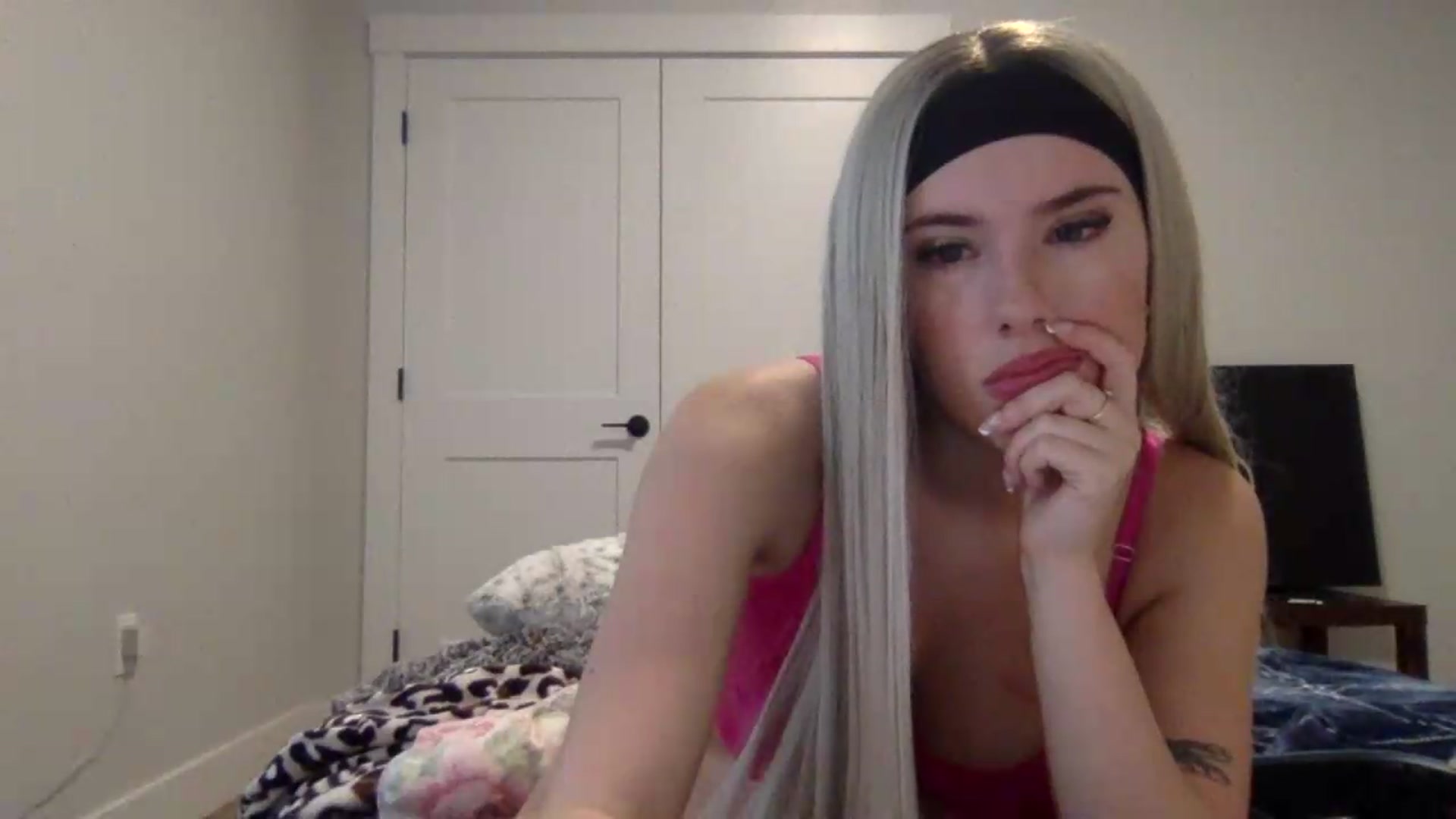 Gallery image thumbnail from Audreylane07's myfreecams stream on, 08/05/2026, 17:52 image 11 of 20