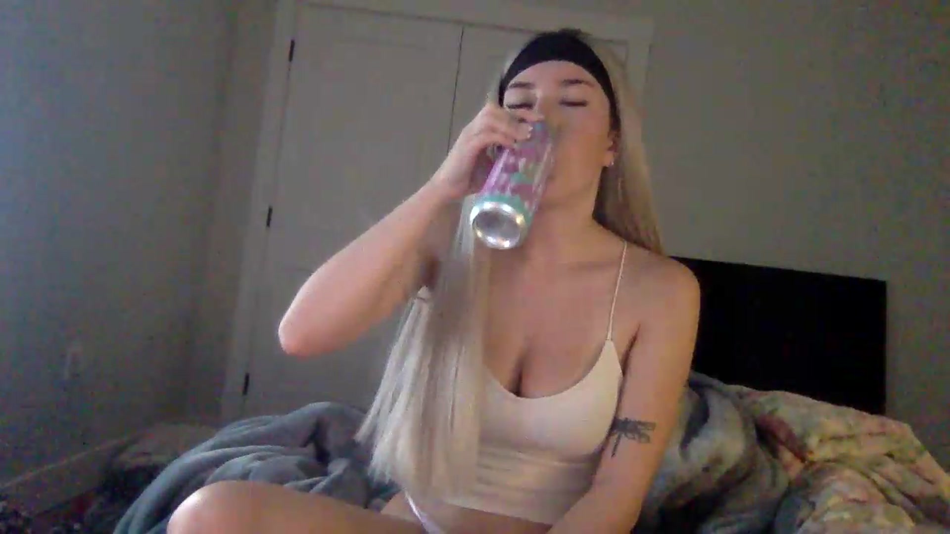 Gallery image thumbnail from Audreylane07's myfreecams stream on, 08/07/2026, 16:28 image 4 of 20
