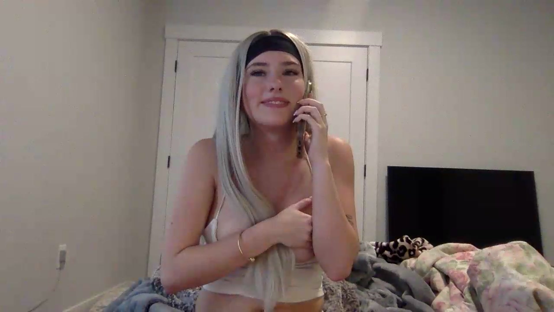 Gallery image thumbnail from Audreylane07's myfreecams stream on, 08/07/2026, 18:03 image 20 of 20