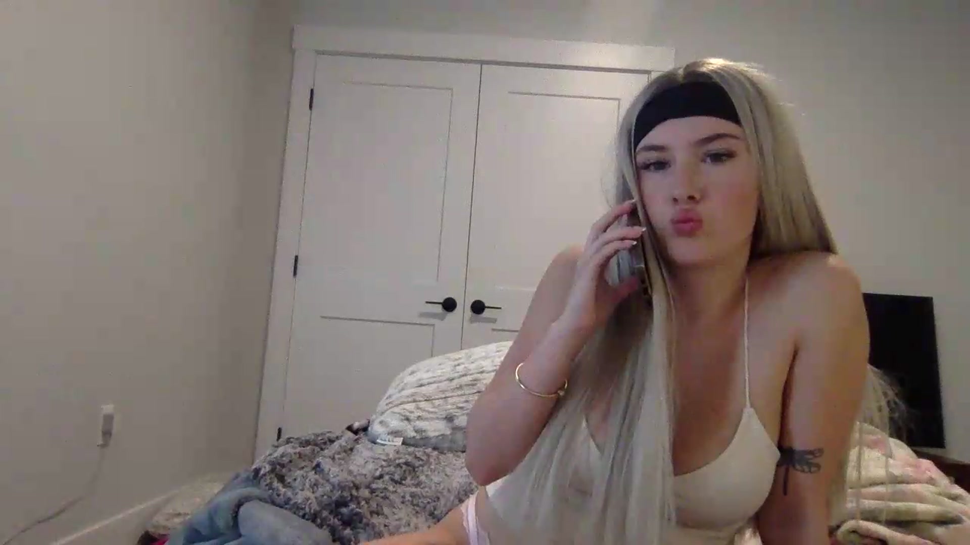 Gallery image thumbnail from Audreylane07's myfreecams stream on, 08/07/2026, 18:30 image 19 of 20