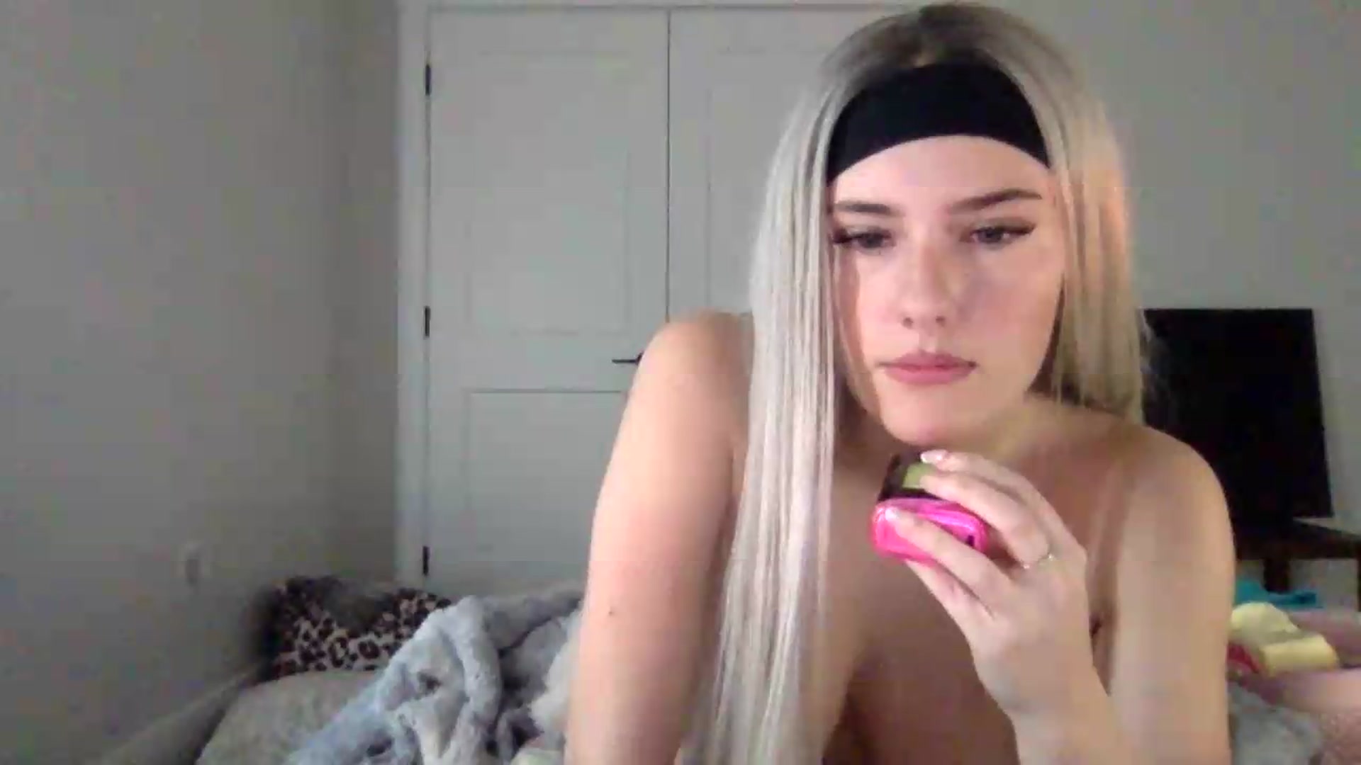 Gallery image thumbnail from Audreylane07's myfreecams stream on, 08/12/2026, 19:30 image 12 of 20