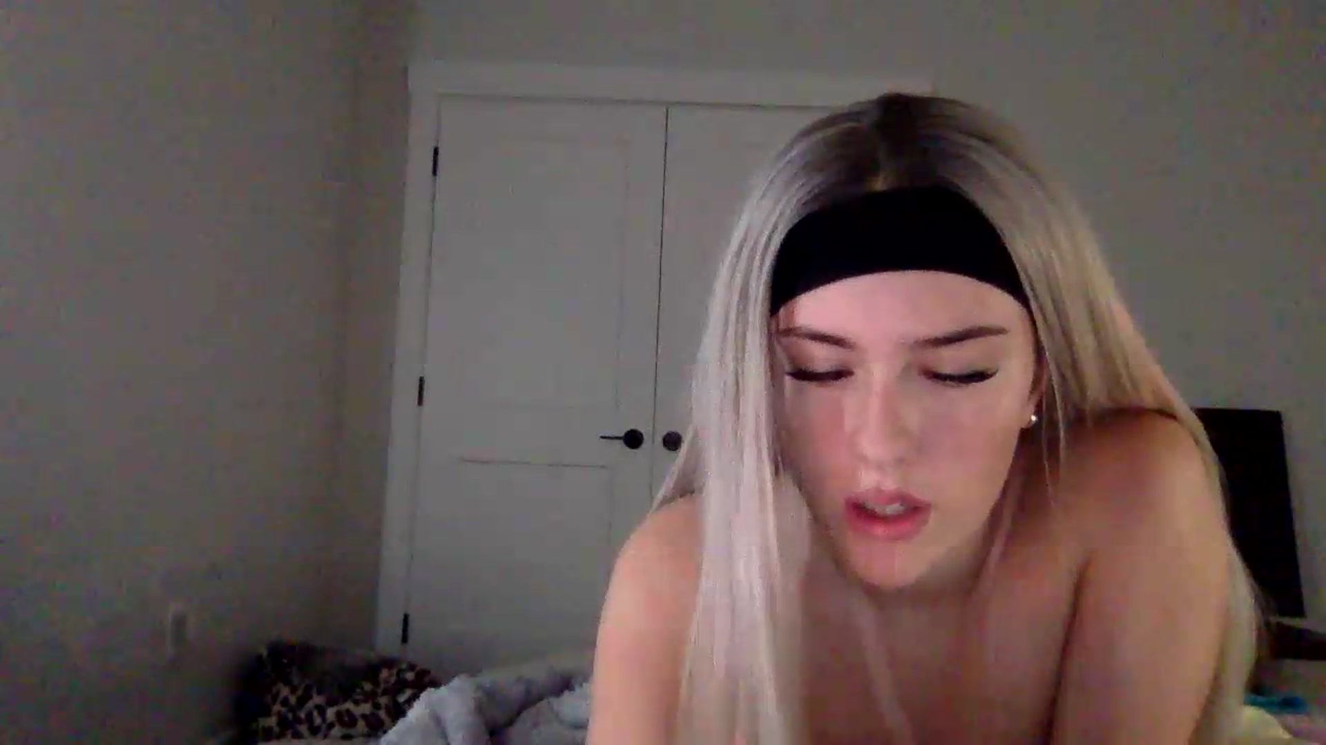 Gallery image thumbnail from Audreylane07's myfreecams stream on, 08/12/2026, 19:30 image 19 of 20