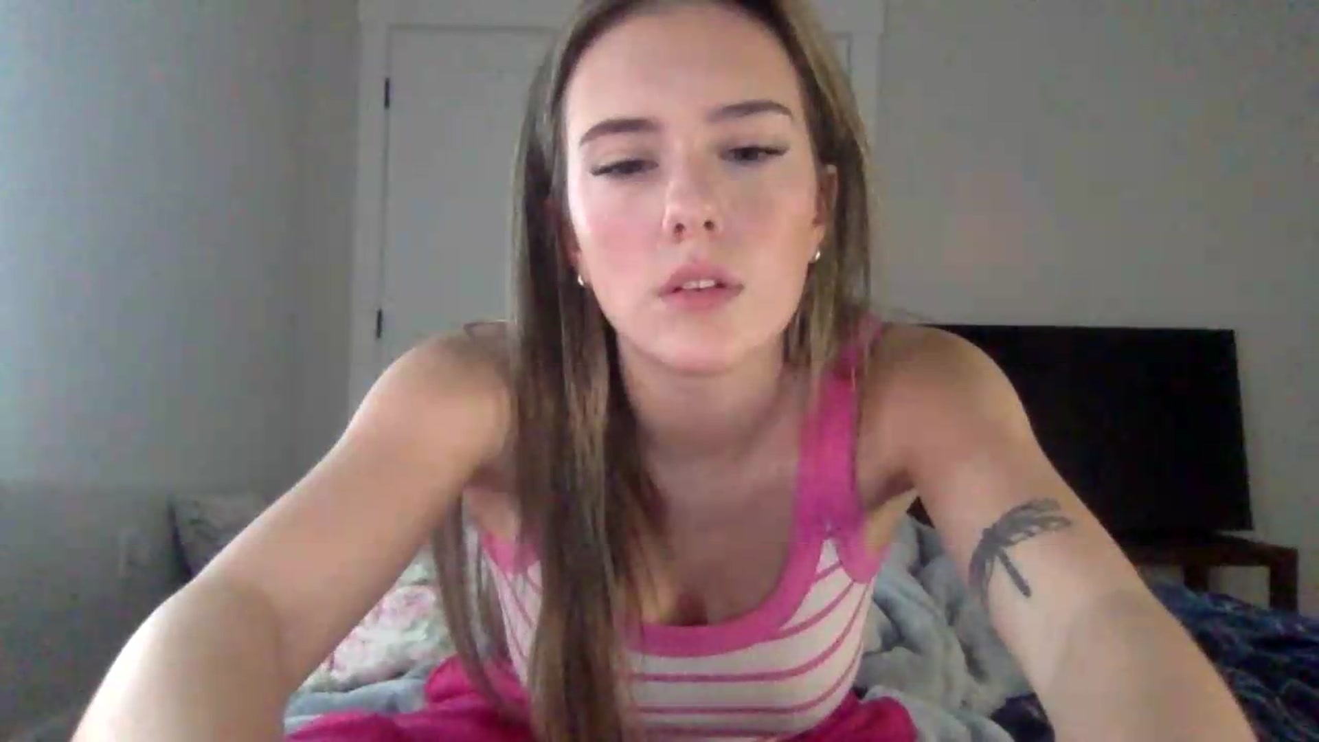 Gallery image thumbnail from Audreylane07's myfreecams stream on, 08/21/2026, 16:19 image 17 of 20