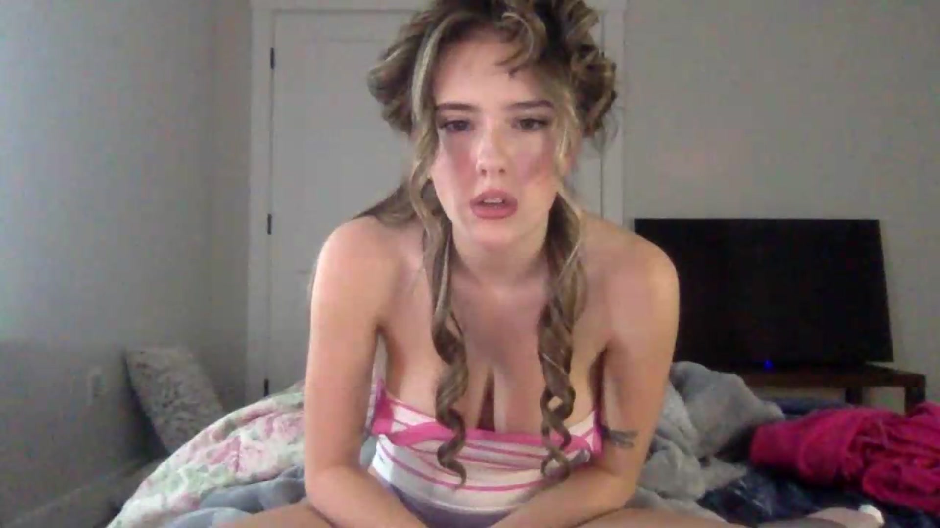 Gallery image thumbnail from Audreylane07's myfreecams stream on, 08/21/2026, 16:54 image 17 of 20