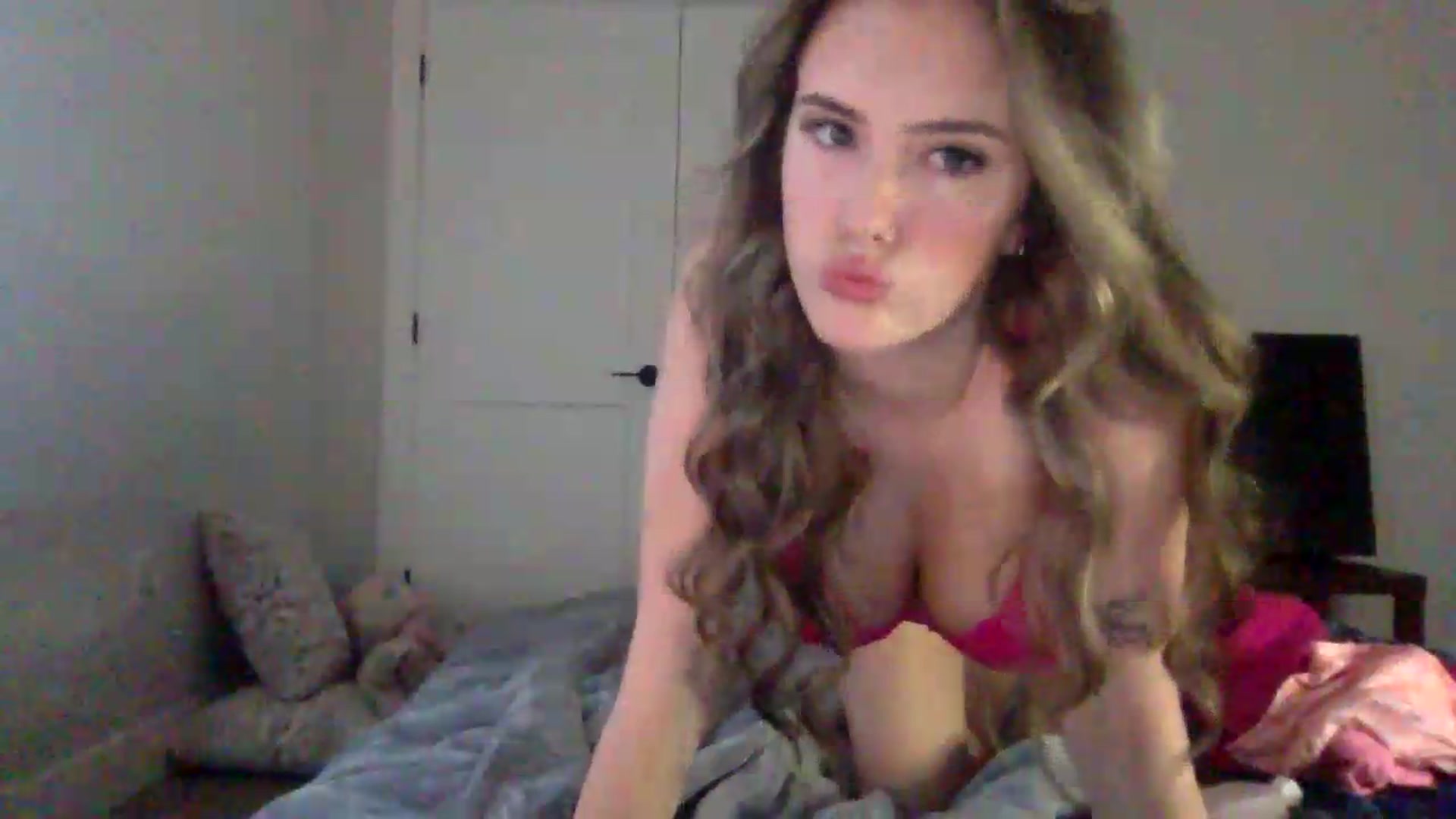 Gallery image thumbnail from Audreylane07's myfreecams stream on, 08/21/2026, 18:06 image 13 of 20