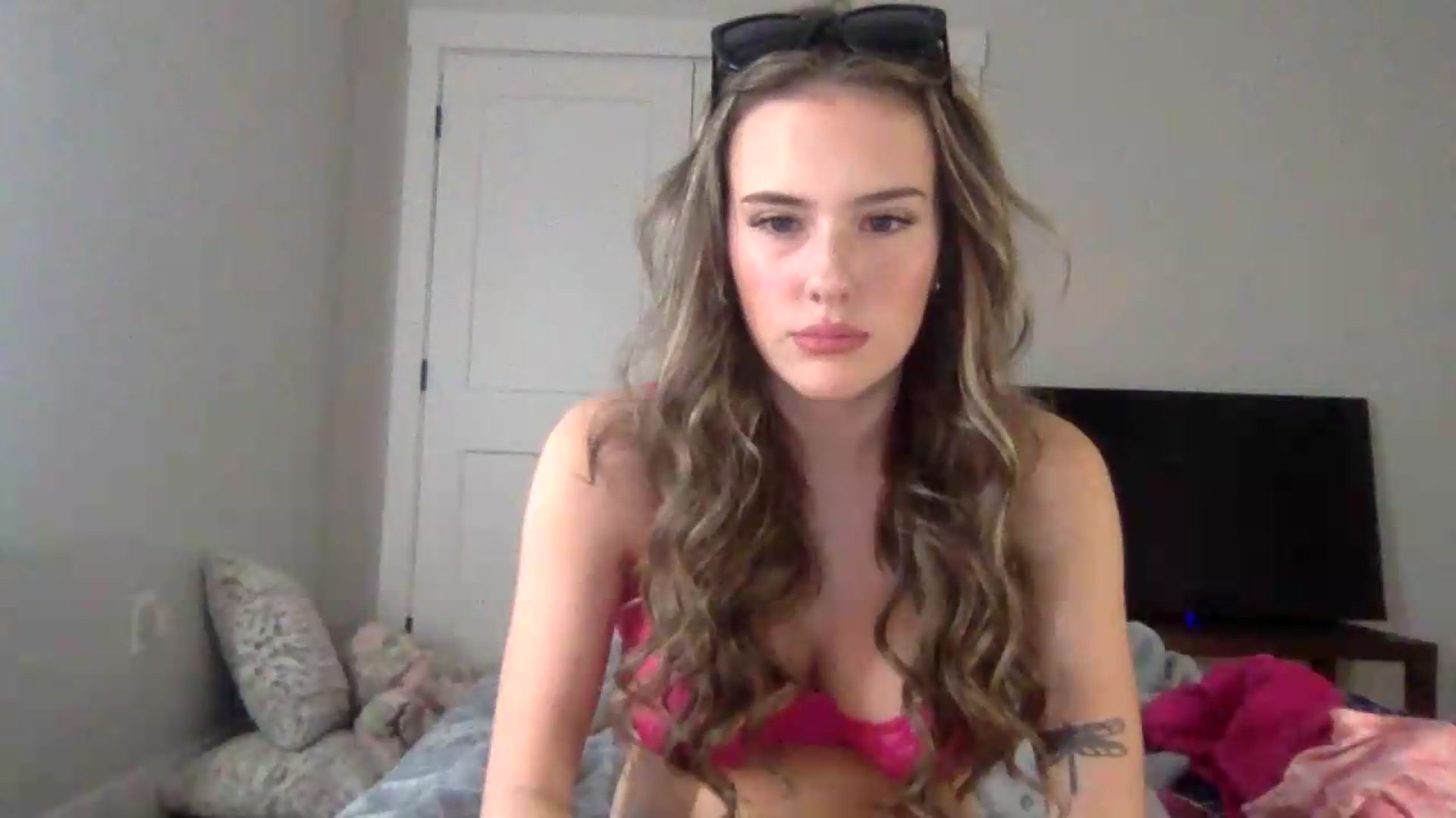 Gallery image thumbnail from Audreylane07's myfreecams stream on, 08/21/2026, 18:25 image 3 of 20