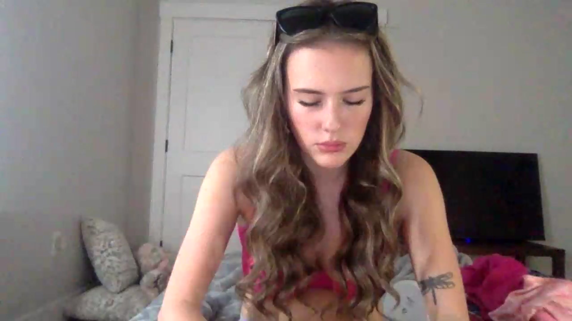 Gallery image thumbnail from Audreylane07's myfreecams stream on, 08/21/2026, 18:25 image 5 of 20