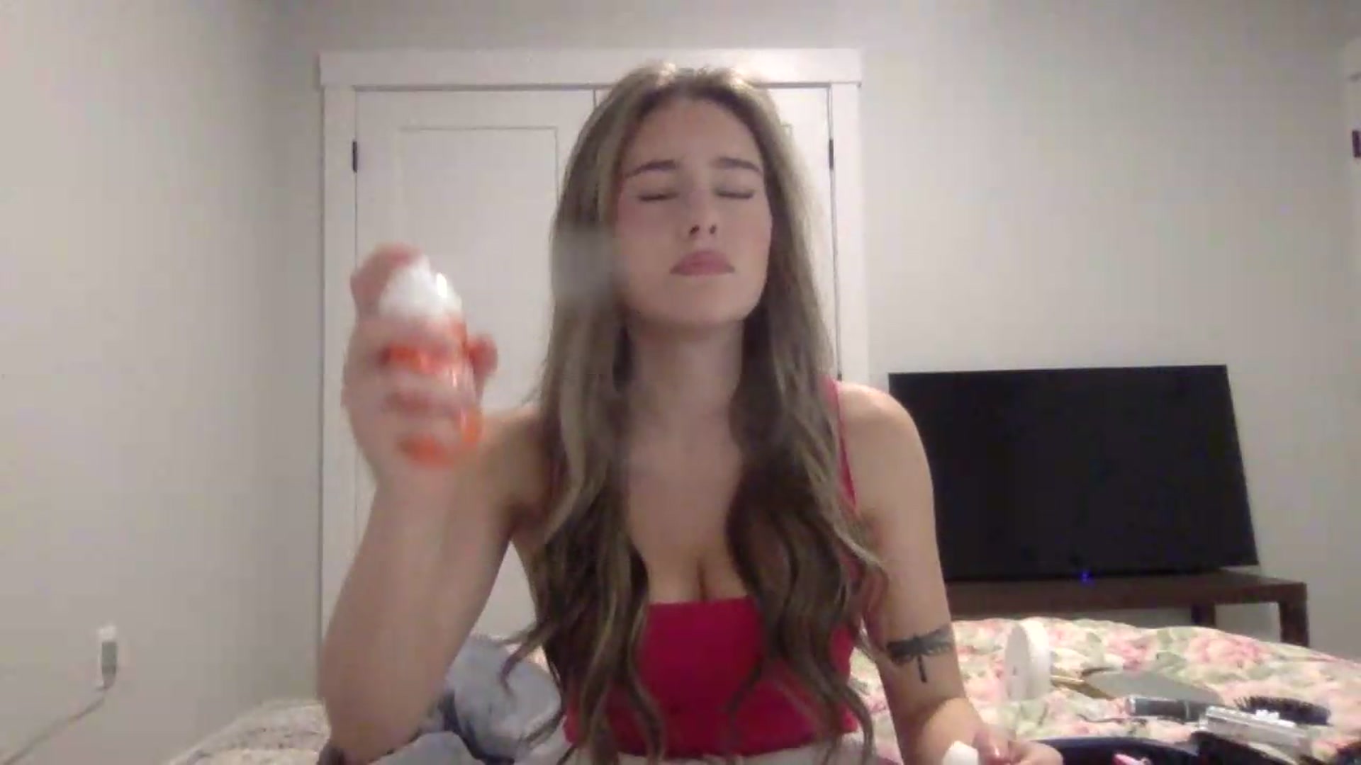 Gallery image thumbnail from Audreylane07's myfreecams stream on, 08/29/2026, 24:00 image 8 of 20