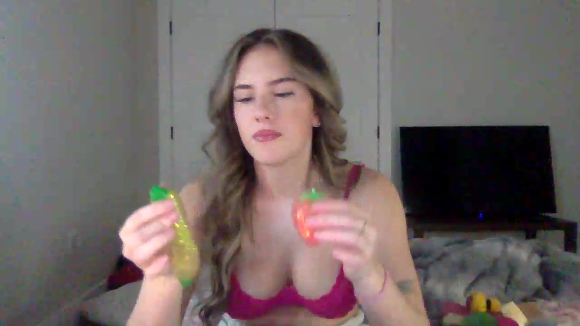 Gallery image thumbnail from Audreylane07's myfreecams stream on, 08/30/2026, 20:20 image 18 of 20