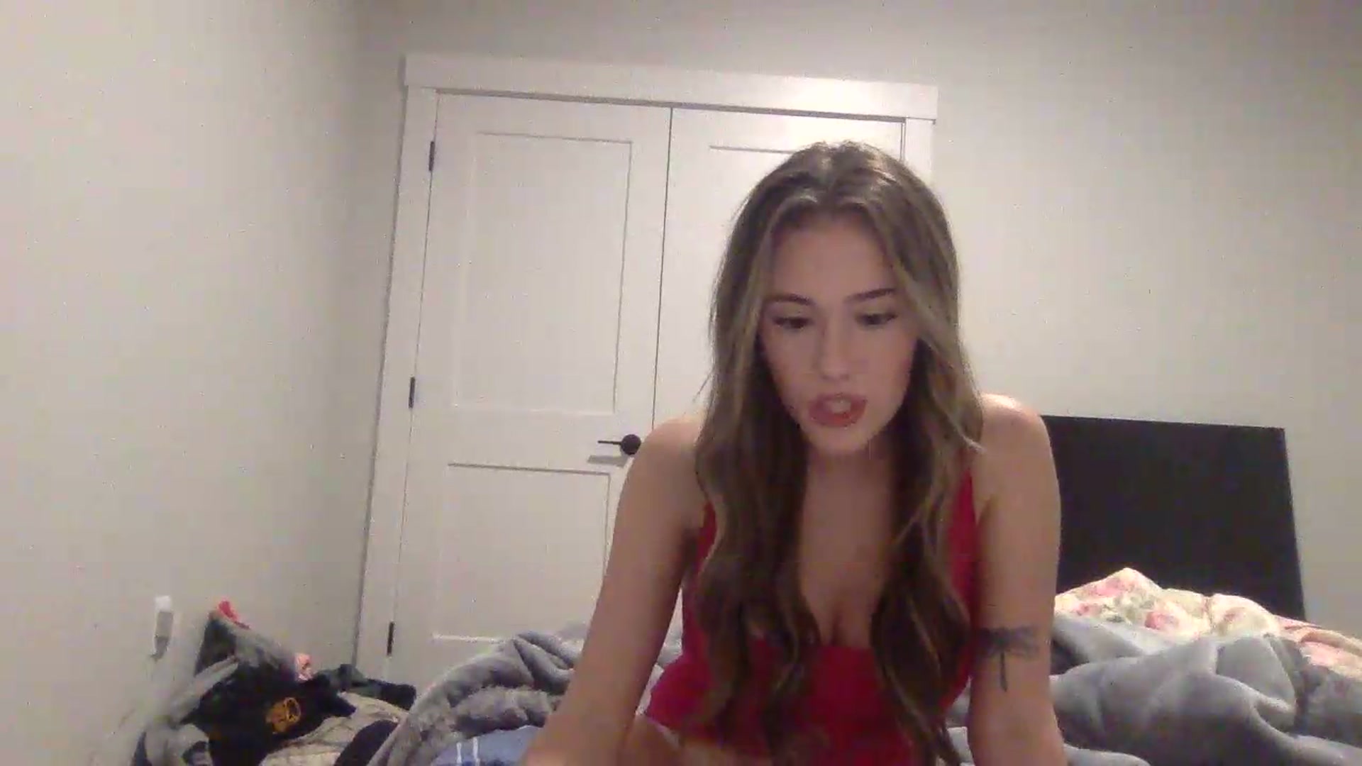 Gallery image thumbnail from Audreylane07's myfreecams stream on, 09/01/2026, 24:59 image 17 of 20