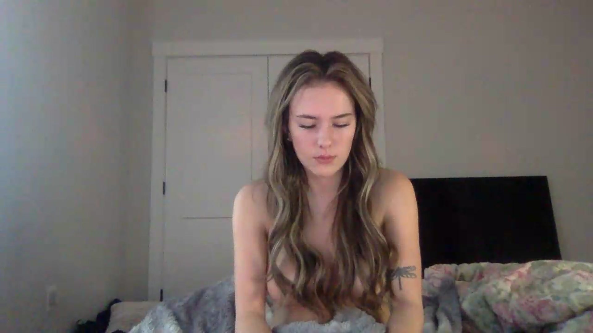 Gallery image thumbnail from Audreylane07's myfreecams stream on, 09/02/2026, 15:14 image 10 of 20