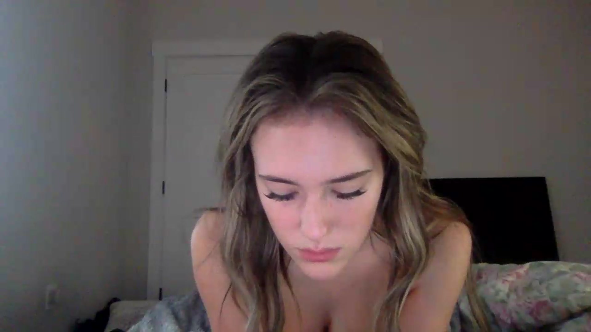 Gallery image thumbnail from Audreylane07's myfreecams stream on, 09/02/2026, 15:14 image 8 of 20