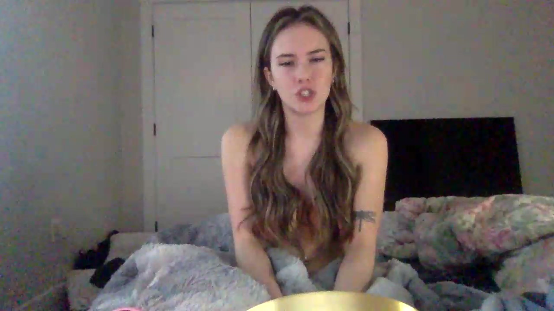 Gallery image thumbnail from Audreylane07's myfreecams stream on, 09/02/2026, 15:40 image 14 of 20