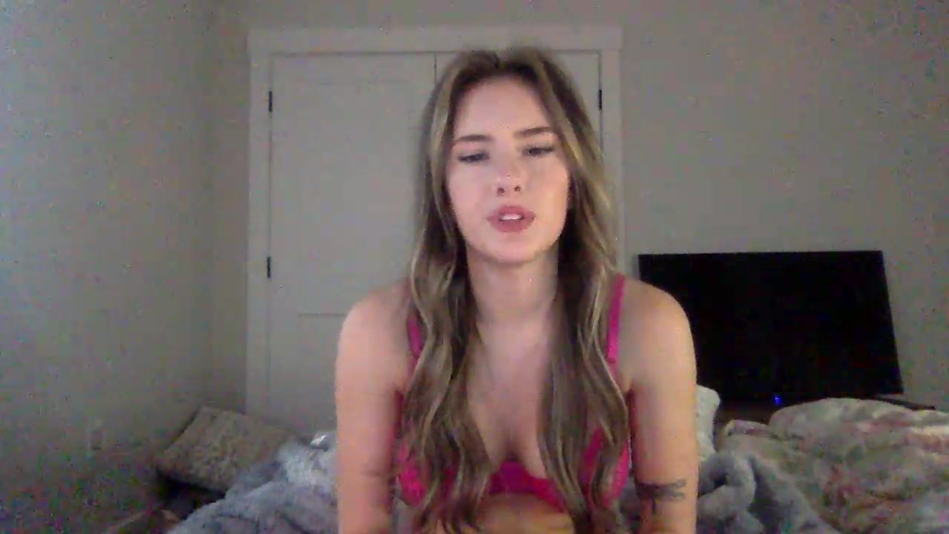 Gallery image thumbnail from Audreylane07's myfreecams stream on, 09/02/2026, 18:10 image 7 of 20