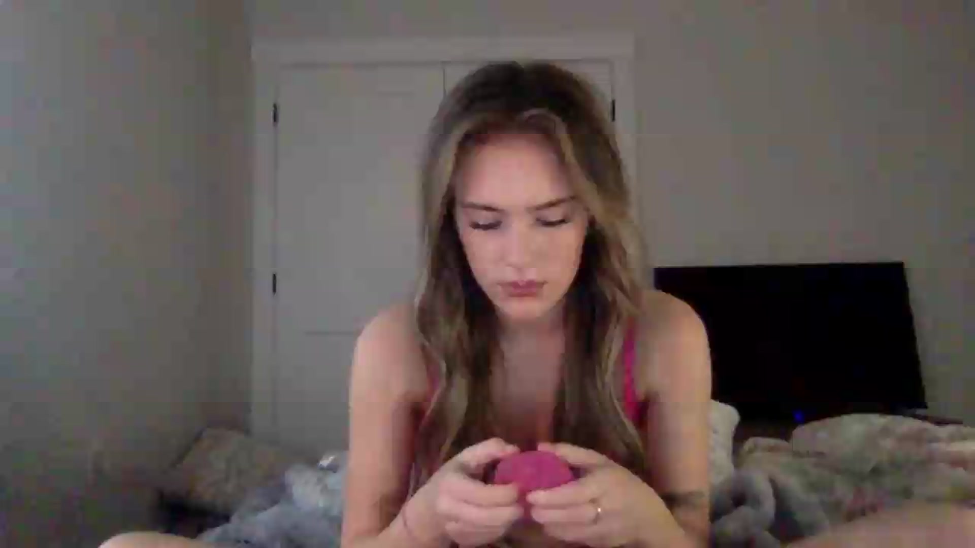 Gallery image thumbnail from Audreylane07's myfreecams stream on, 09/02/2026, 18:10 image 2 of 20