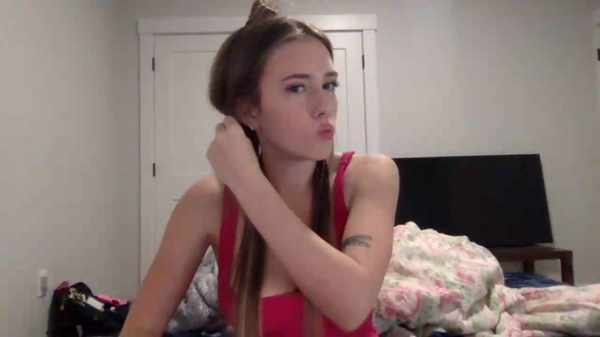 Gallery image thumbnail from Audreylane07's myfreecams stream on, 09/04/2026, 23:32 image 11 of 20