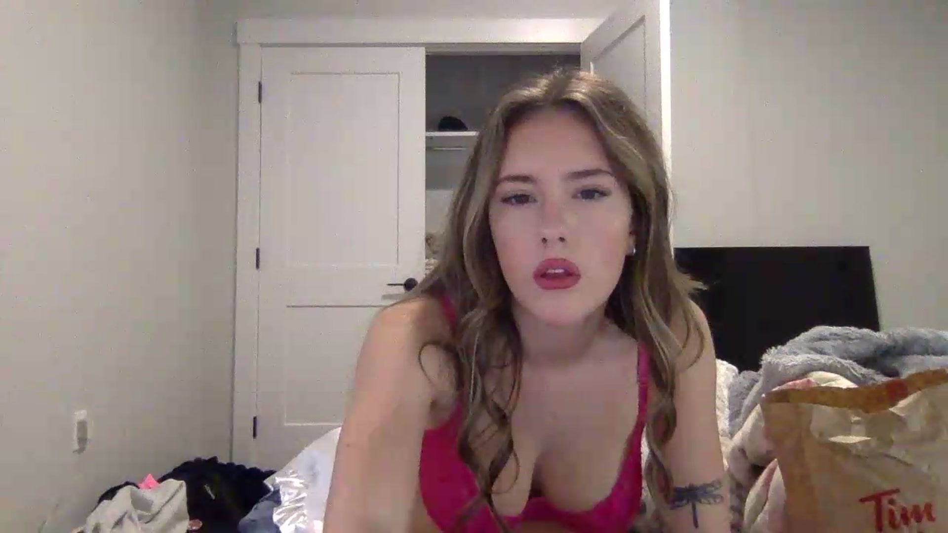 Gallery image thumbnail from Audreylane07's myfreecams stream on, 09/05/2026, 18:59 image 15 of 20