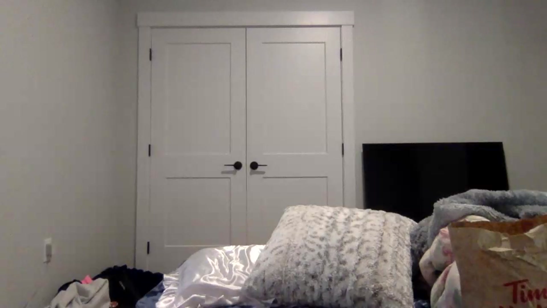 Gallery image thumbnail from Audreylane07's myfreecams stream on, 09/05/2026, 18:59 image 6 of 20