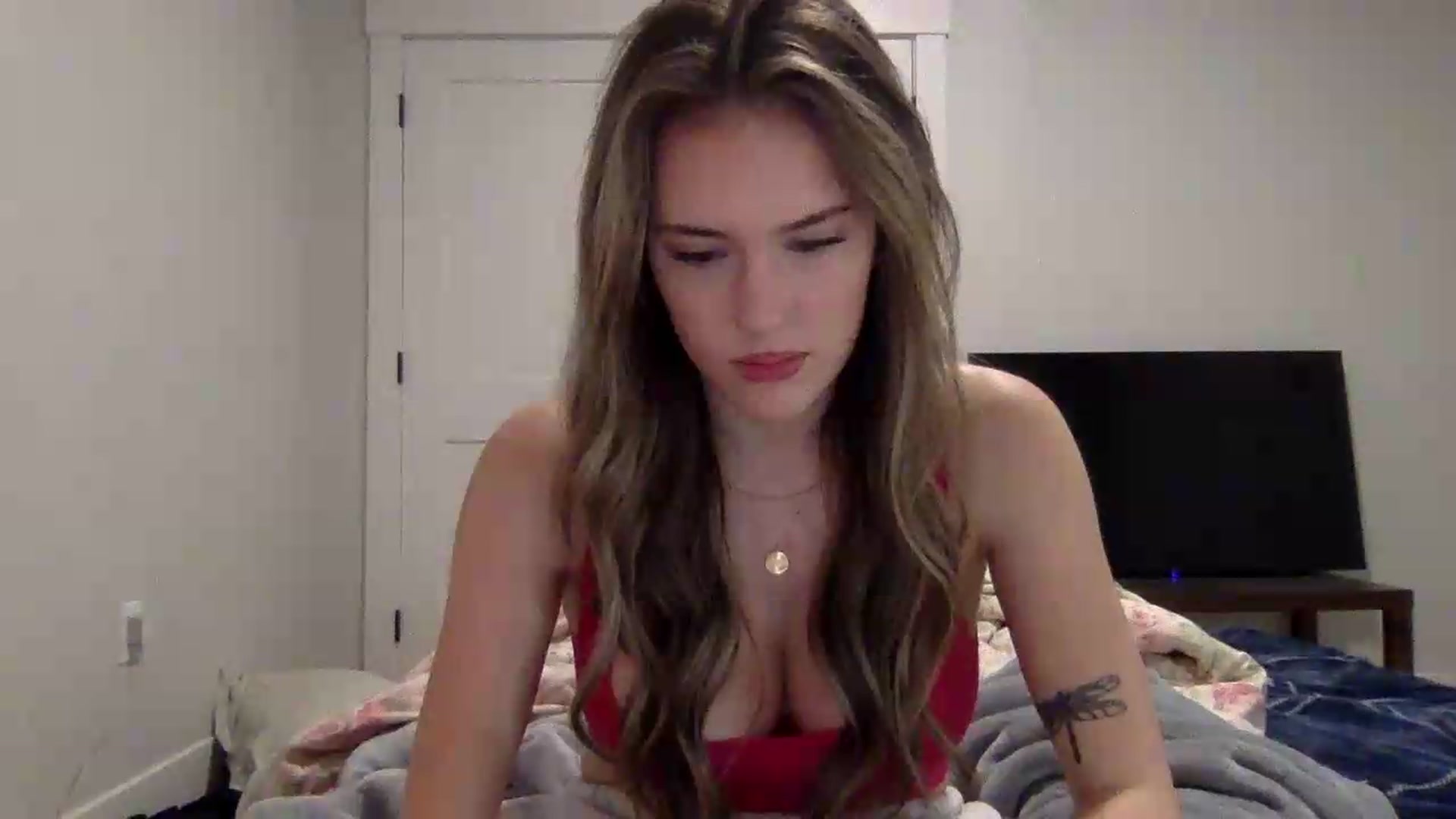 Gallery image thumbnail from Audreylane07's myfreecams stream on, 09/08/2026, 24:33 image 4 of 20