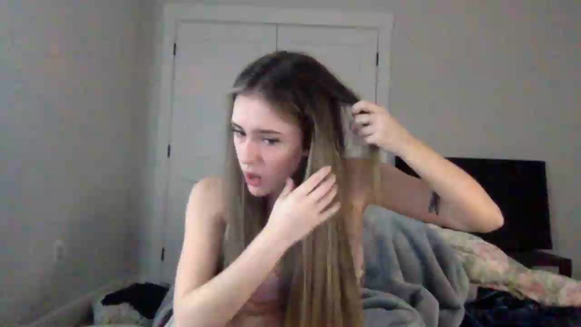 Gallery image thumbnail from Audreylane07's myfreecams stream on, 09/09/2026, 20:51 image 1 of 20