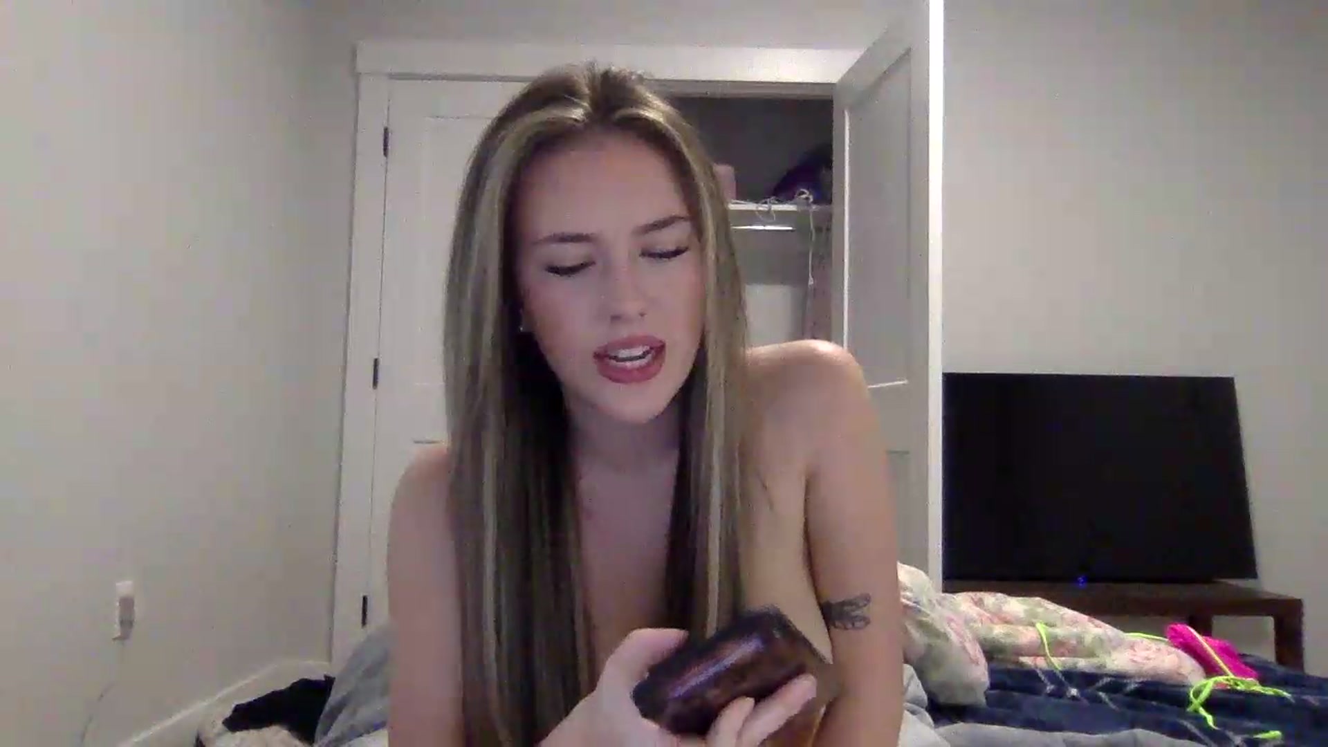 Gallery image thumbnail from Audreylane07's myfreecams stream on, 09/09/2026, 20:51 image 15 of 20