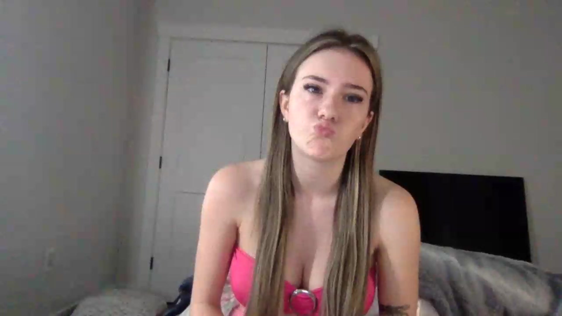 Gallery image thumbnail from Audreylane07's myfreecams stream on, 09/12/2026, 18:28 image 3 of 20