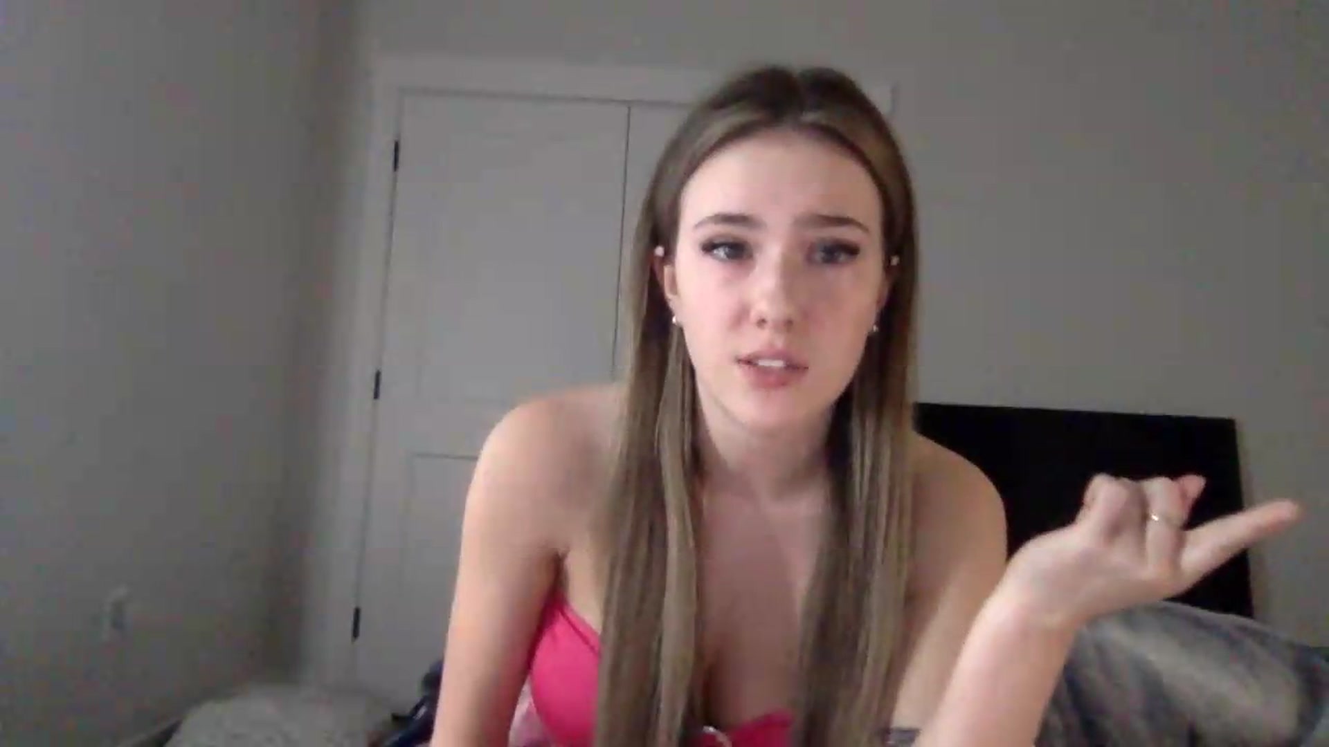 Gallery image thumbnail from Audreylane07's myfreecams stream on, 09/12/2026, 18:28 image 5 of 20