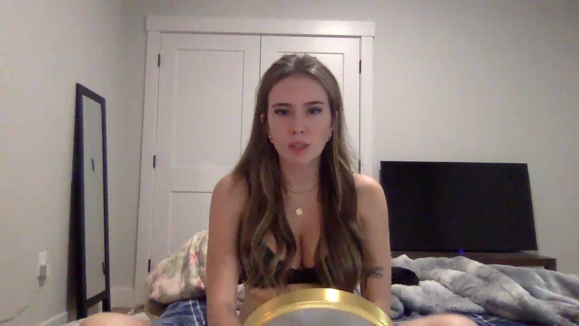 Gallery image thumbnail from Audreylane07's myfreecams stream on, 09/15/2026, 01:06 image 11 of 20