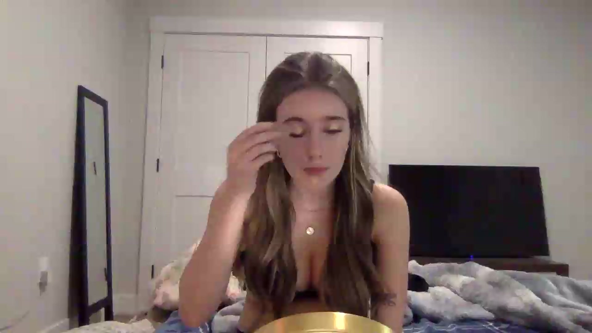 Gallery image thumbnail from Audreylane07's myfreecams stream on, 09/15/2026, 01:06 image 14 of 20