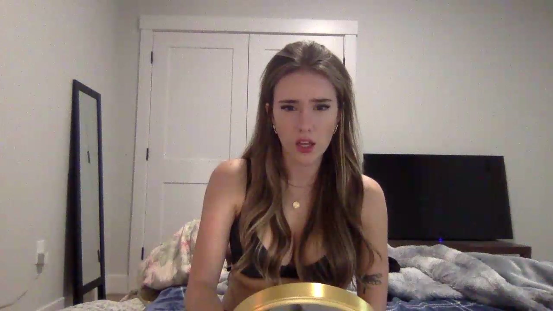 Gallery image thumbnail from Audreylane07's myfreecams stream on, 09/15/2026, 01:06 image 16 of 20