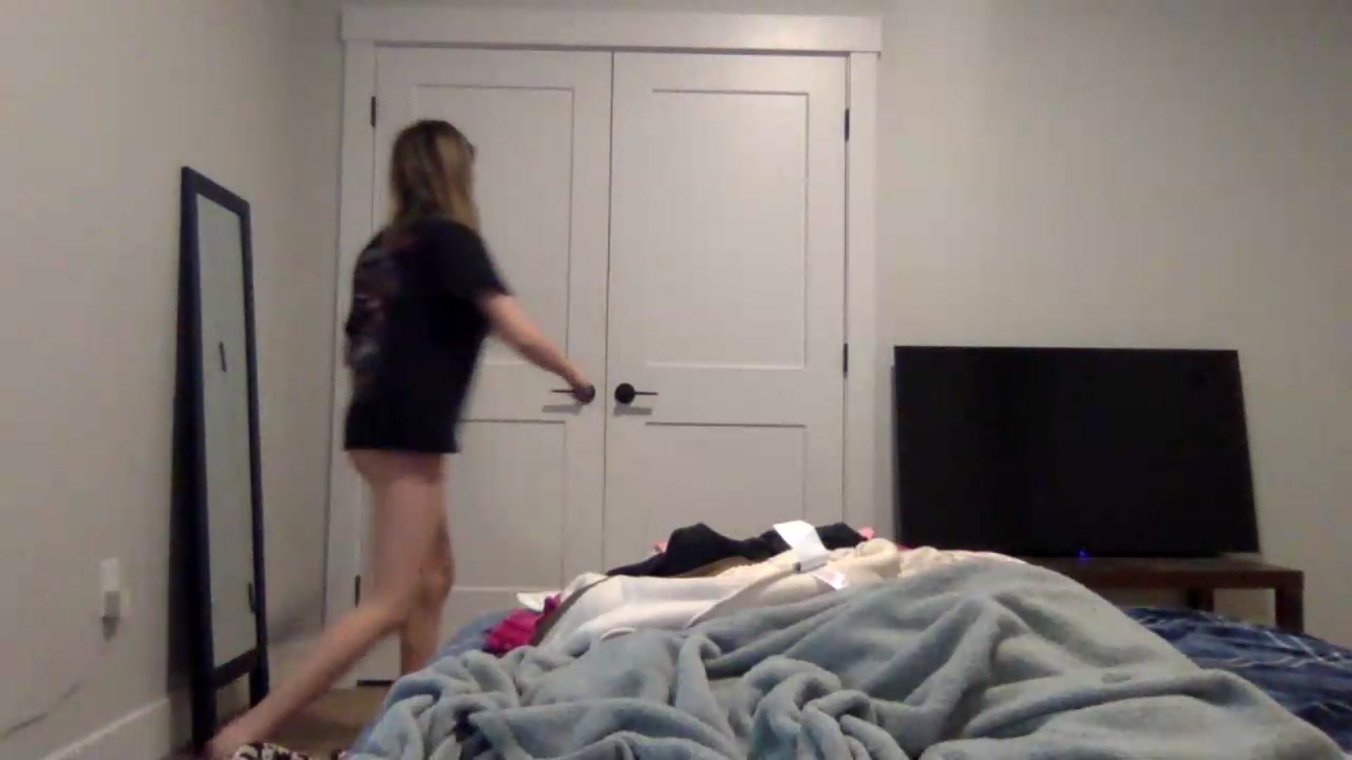 Gallery image thumbnail from Audreylane07's myfreecams stream on, 09/17/2026, 13:31 image 16 of 20