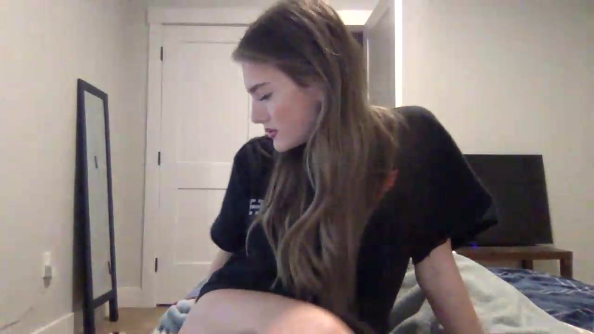 Gallery image thumbnail from Audreylane07's myfreecams stream on, 09/17/2026, 13:31 image 14 of 20