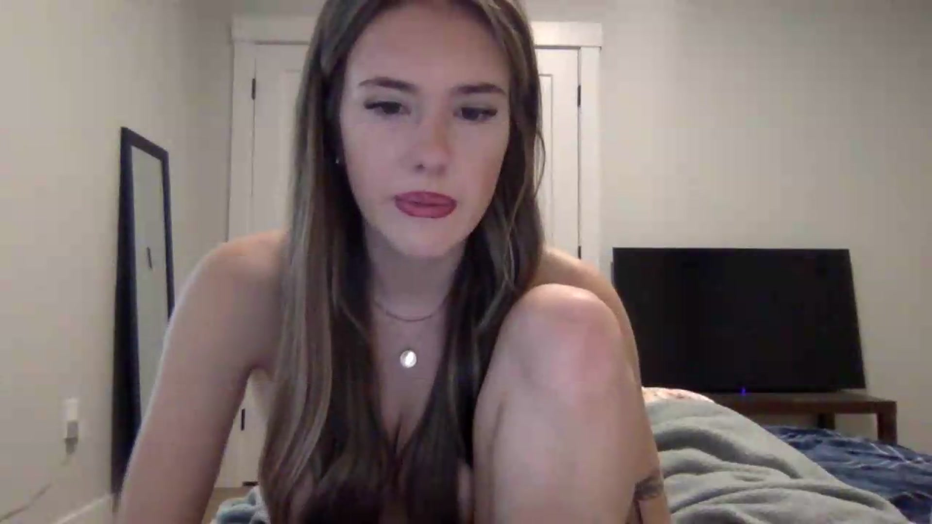Gallery image thumbnail from Audreylane07's myfreecams stream on, 09/17/2026, 13:31 image 10 of 20