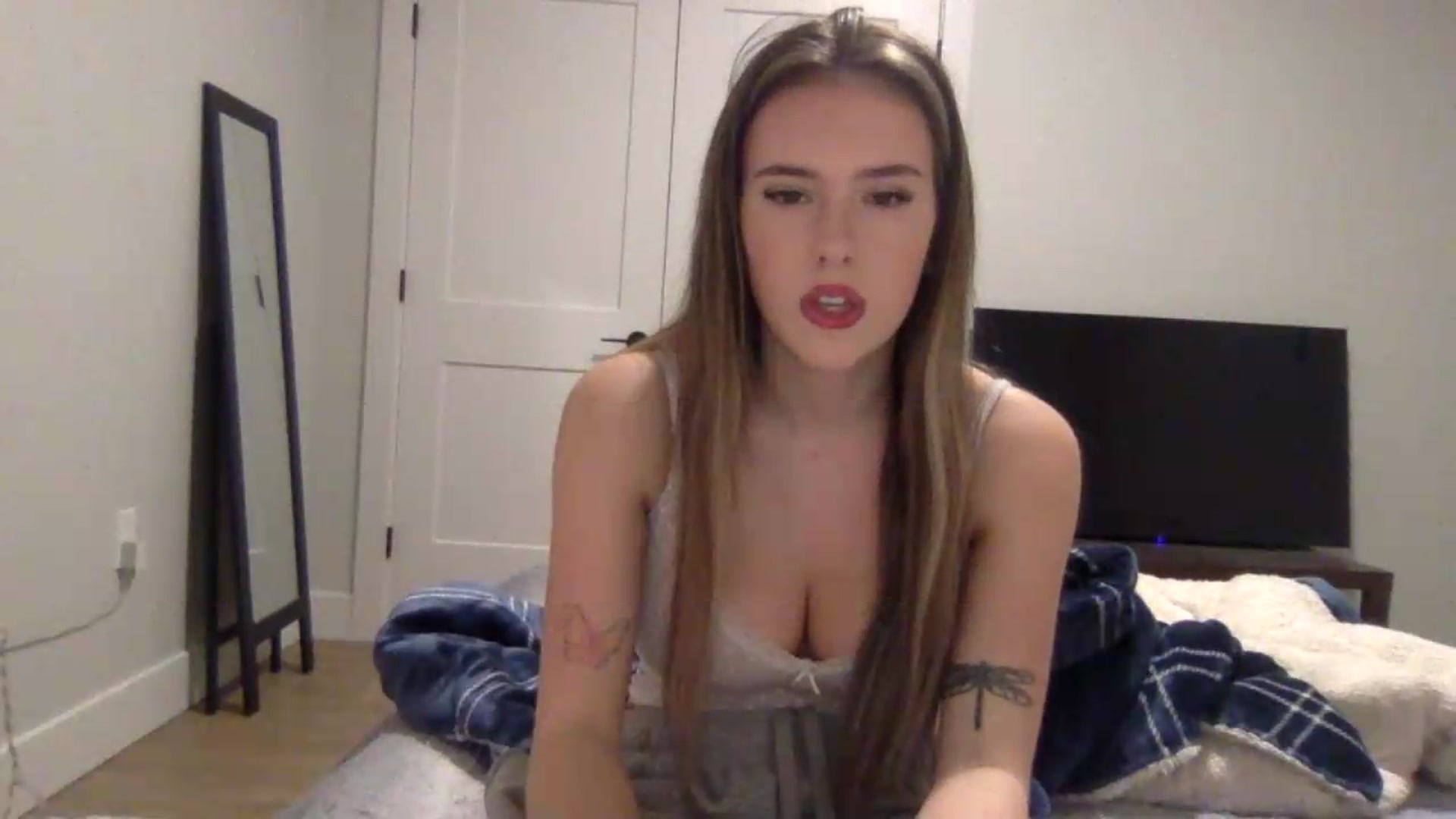 Gallery image thumbnail from Audreylane07's myfreecams stream on, 09/21/2026, 23:31 image 11 of 20