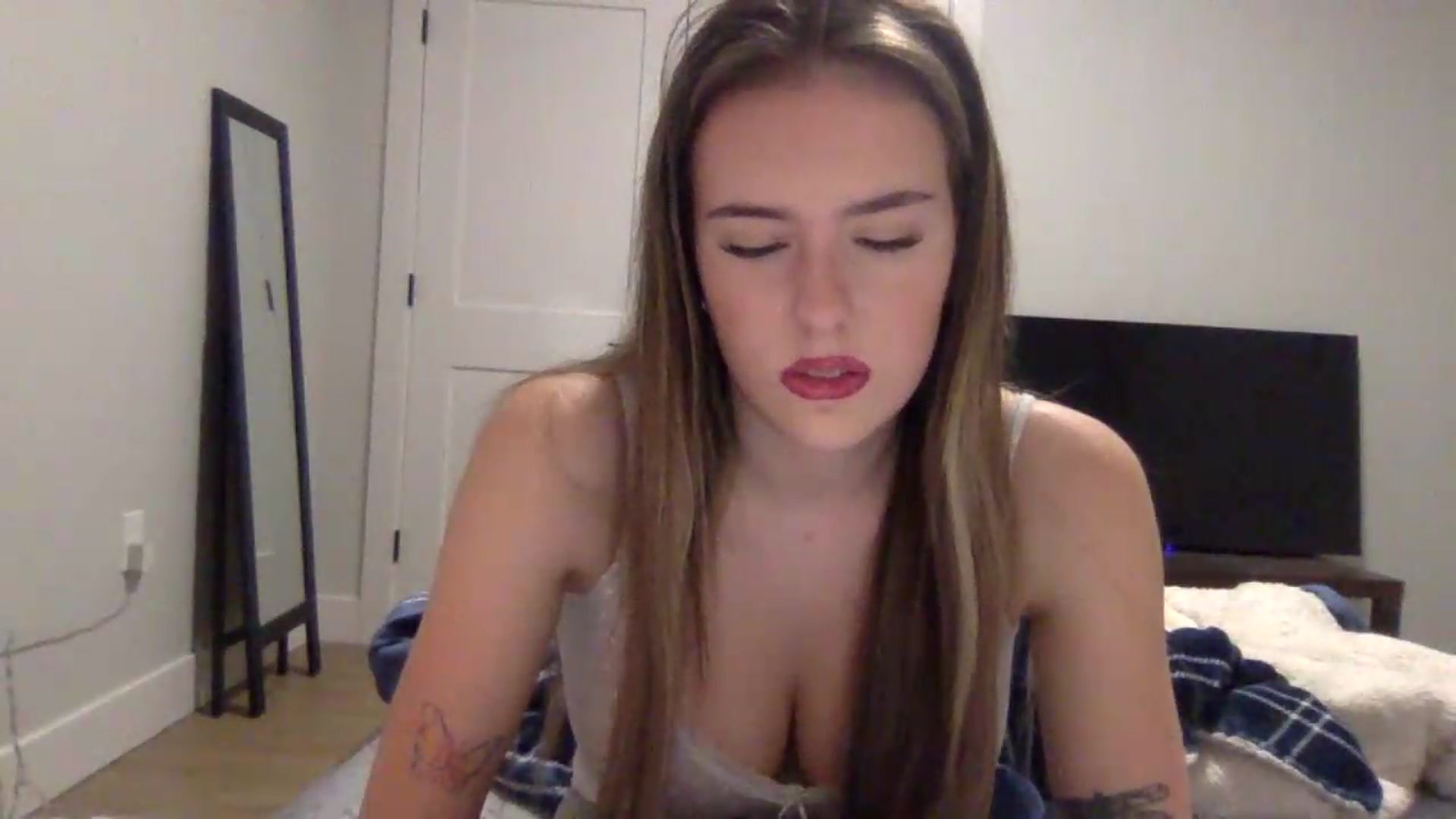 Gallery image thumbnail from Audreylane07's myfreecams stream on, 09/21/2026, 23:31 image 13 of 20