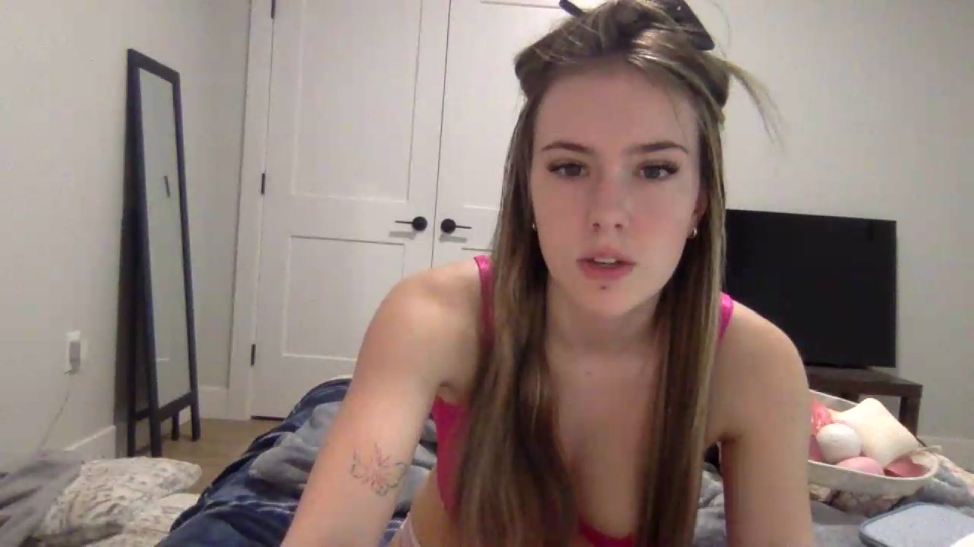 Gallery image thumbnail from Audreylane07's myfreecams stream on, 09/23/2026, 23:26 image 9 of 20