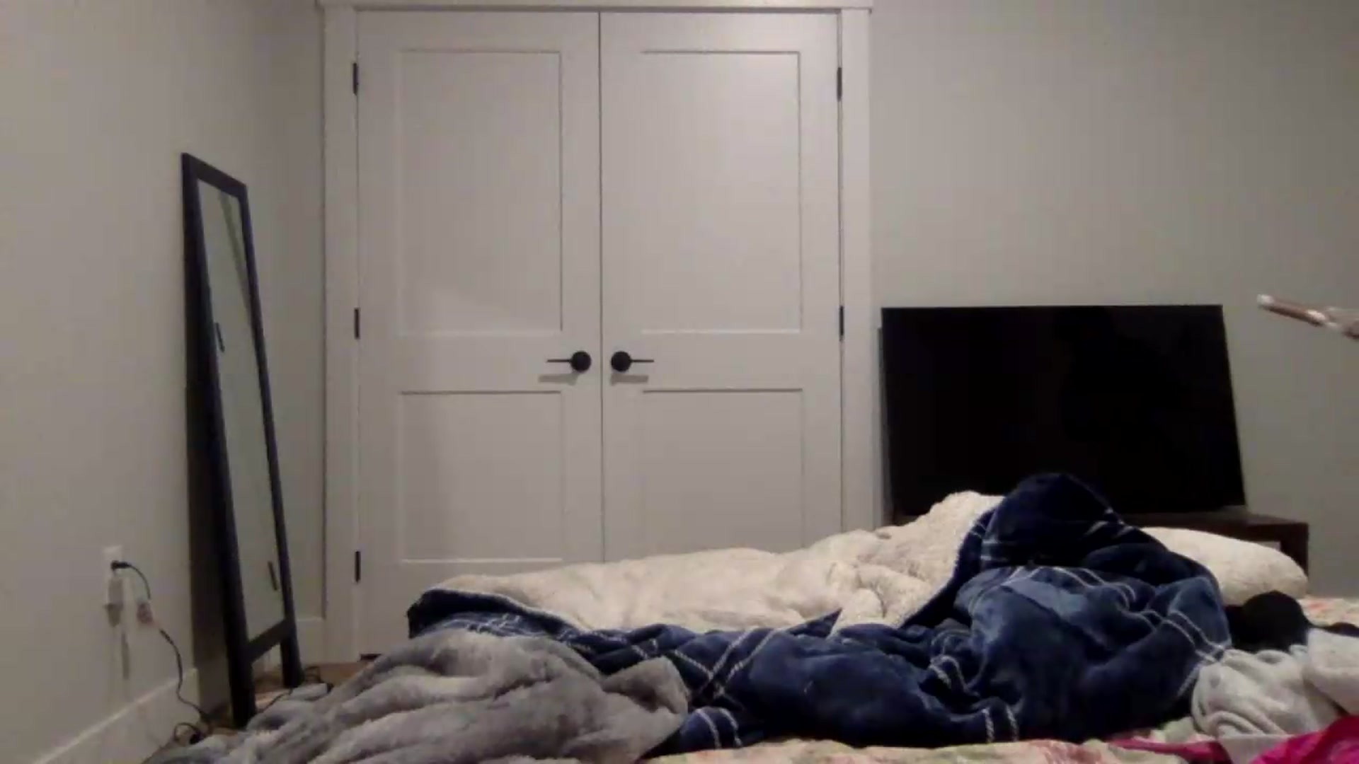 Gallery image thumbnail from Audreylane07's myfreecams stream on, 09/29/2026, 24:06 image 19 of 20